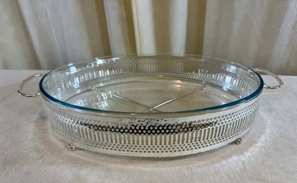 Vintage Pyrex Corning Oval Glass Casserole Baking Dish w/ Silver Plated Holder